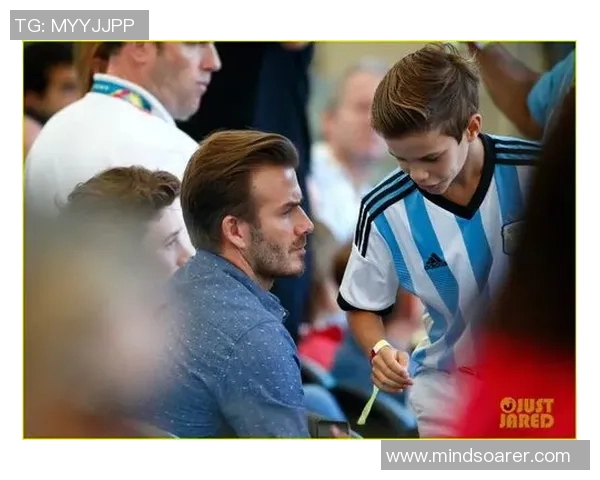 阿里与足球明星亲密合影展现运动与商业的完美结合